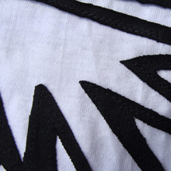 T Shirt Noir Narkotek Logo Blanc Coté Style 'déchiré'